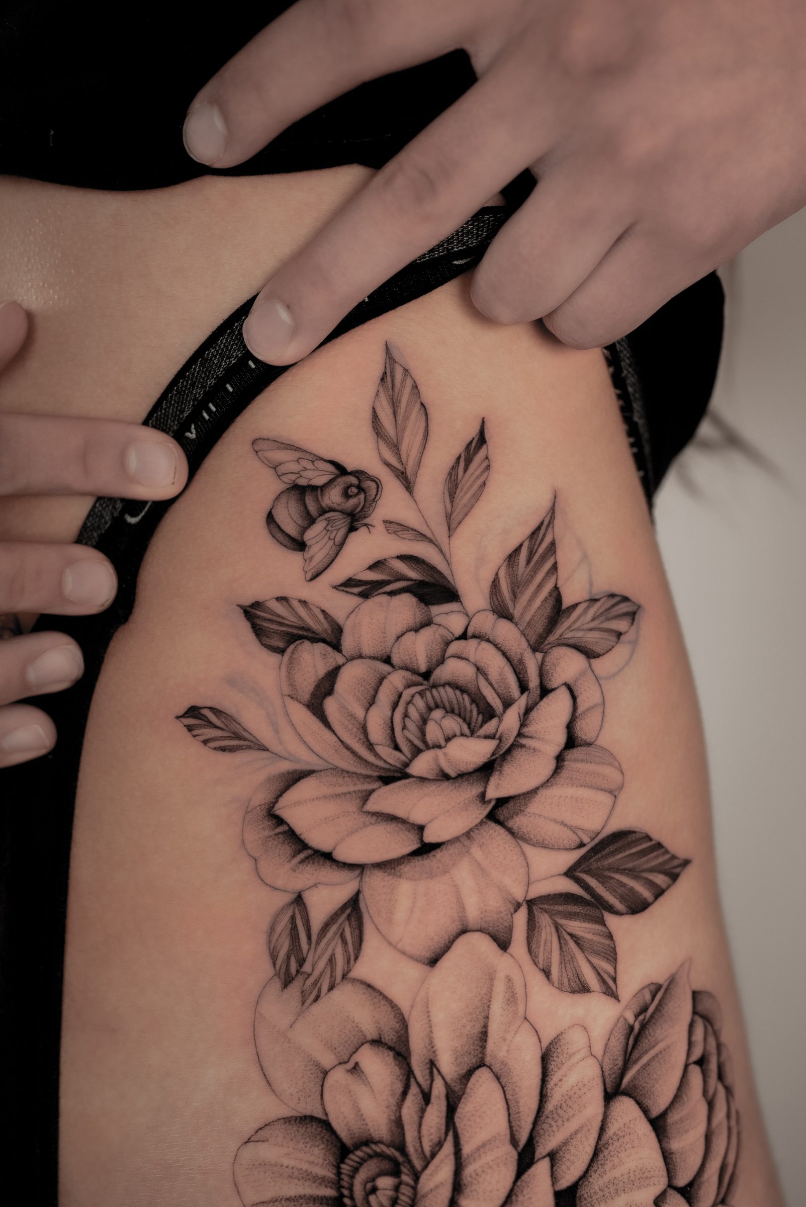 floral tattoo by Kel Otero
