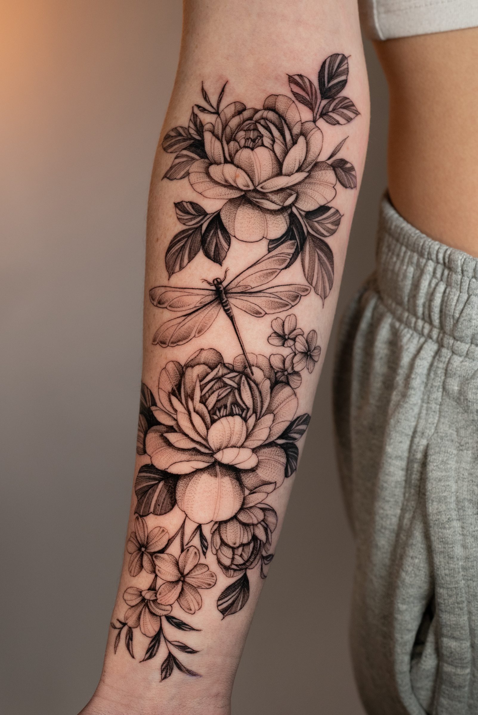 floral tattoo by Kel Otero