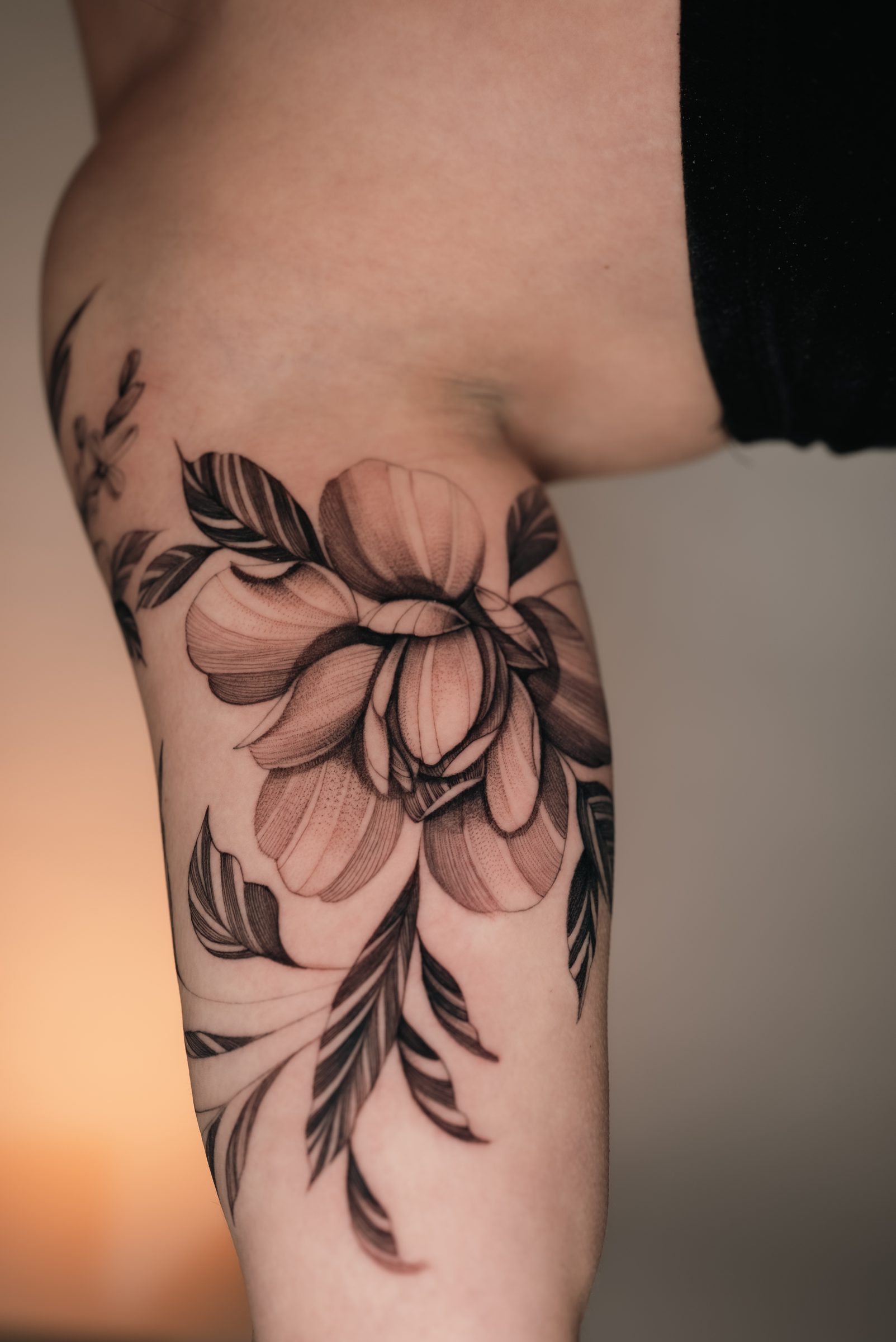 floral tattoo by Kel Otero