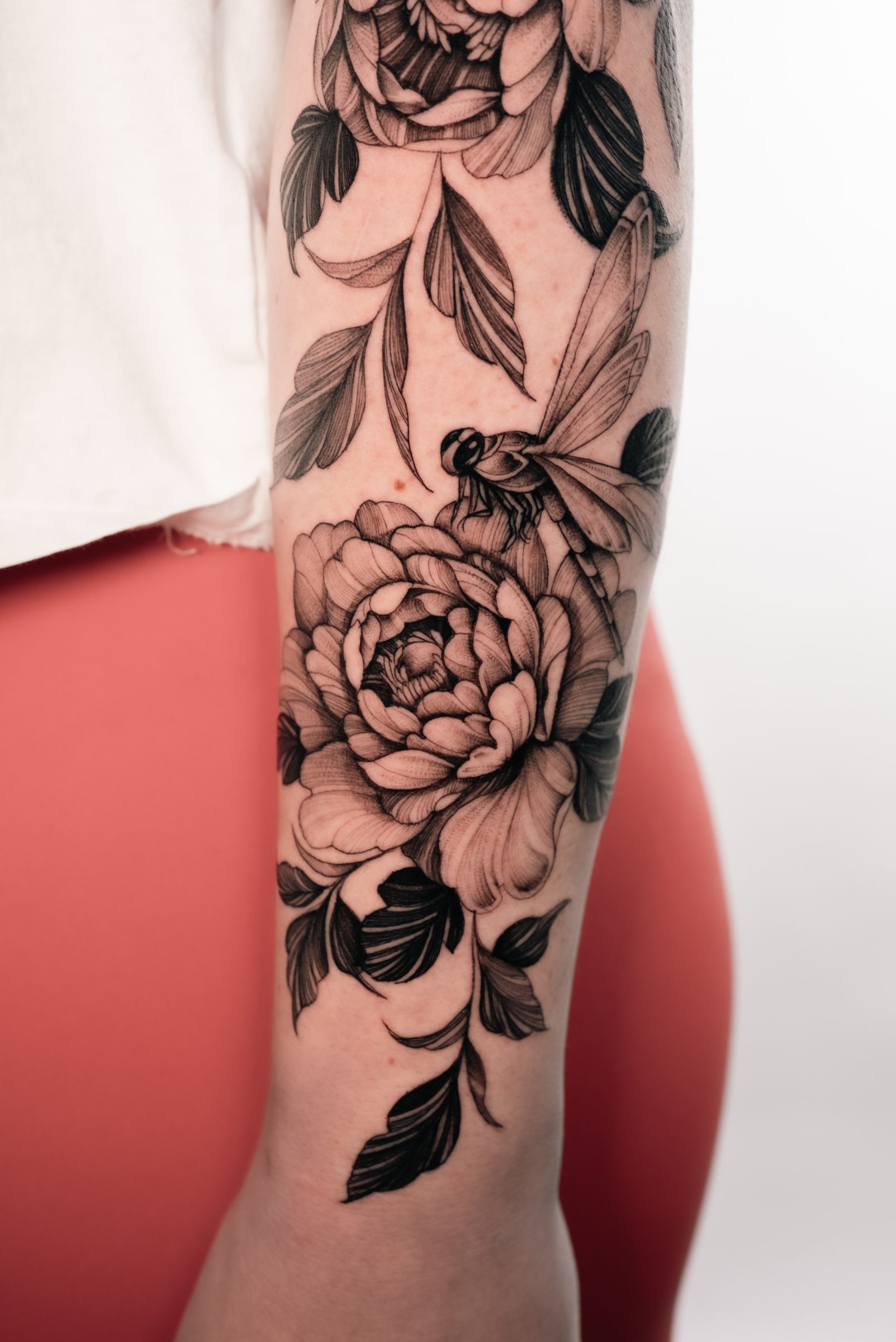 floral tattoo by Kel Otero