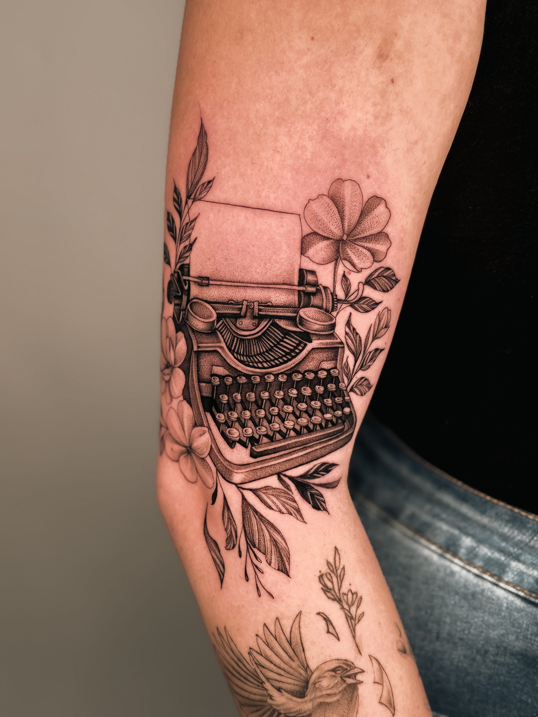 floral tattoo by Kel Otero